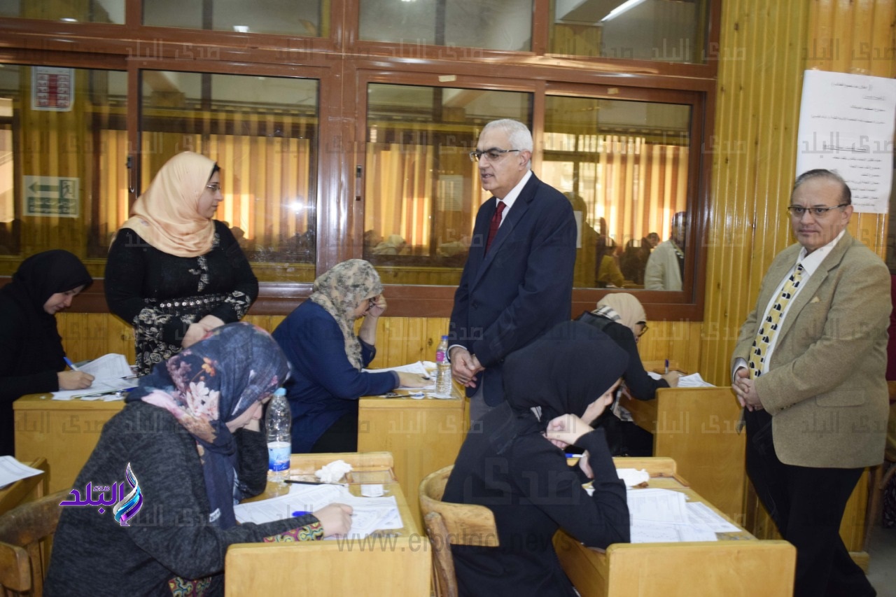 رئيس جامعة المنصورة