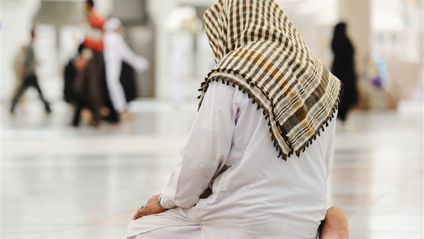 هل لو مر شخص أمامي وأنا أصلي تكون الصلاة باطلة ؟ هل لو مر شخص أمامي وأنا أصلي تكون الصلاة باطلة ؟