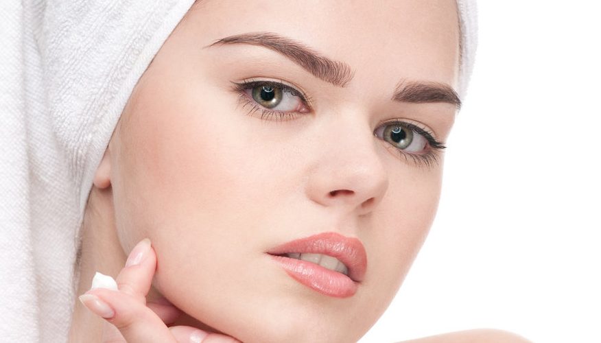 مش هتصدقي النتيجة .. وصفة مذهلة لجمال ونضارة البشرة