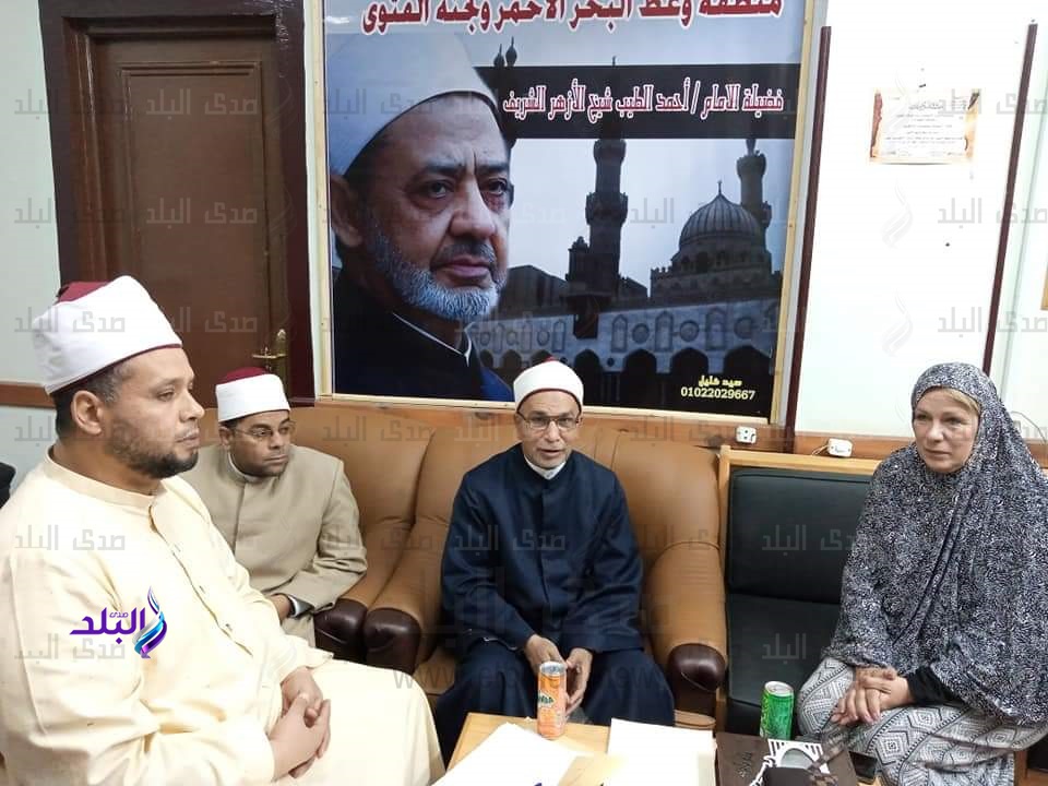 ألمانية تشهر إسلامها بـ البحر الأحمر ألمانية تشهر إسلامها بـ البحر الأحمر