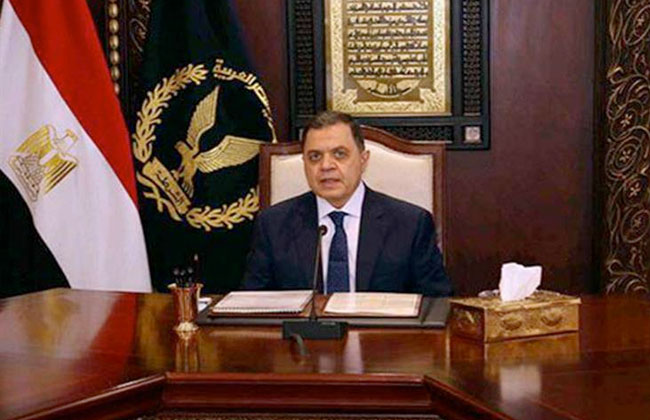 اللواء محمود توفيق وزير الداخلية اللواء محمود توفيق وزير الداخلية