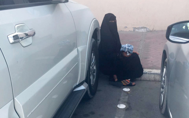 متسولة في الامارات 