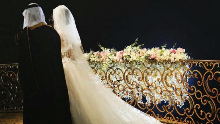 والد العروس