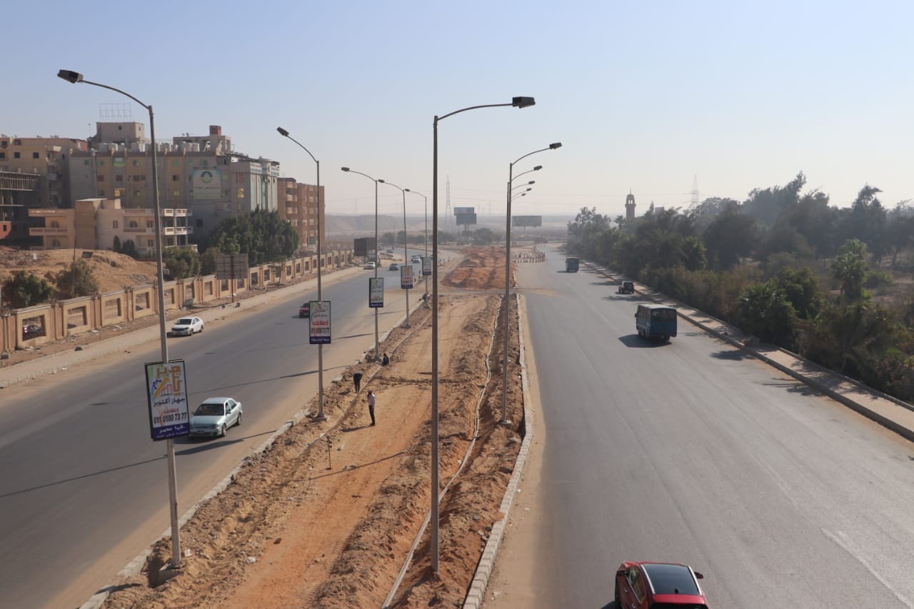 تطوير طريق الواحات 
