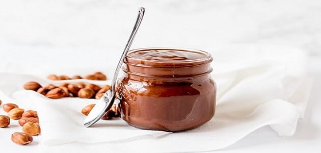 صوص الشيكولاتة بالبندق