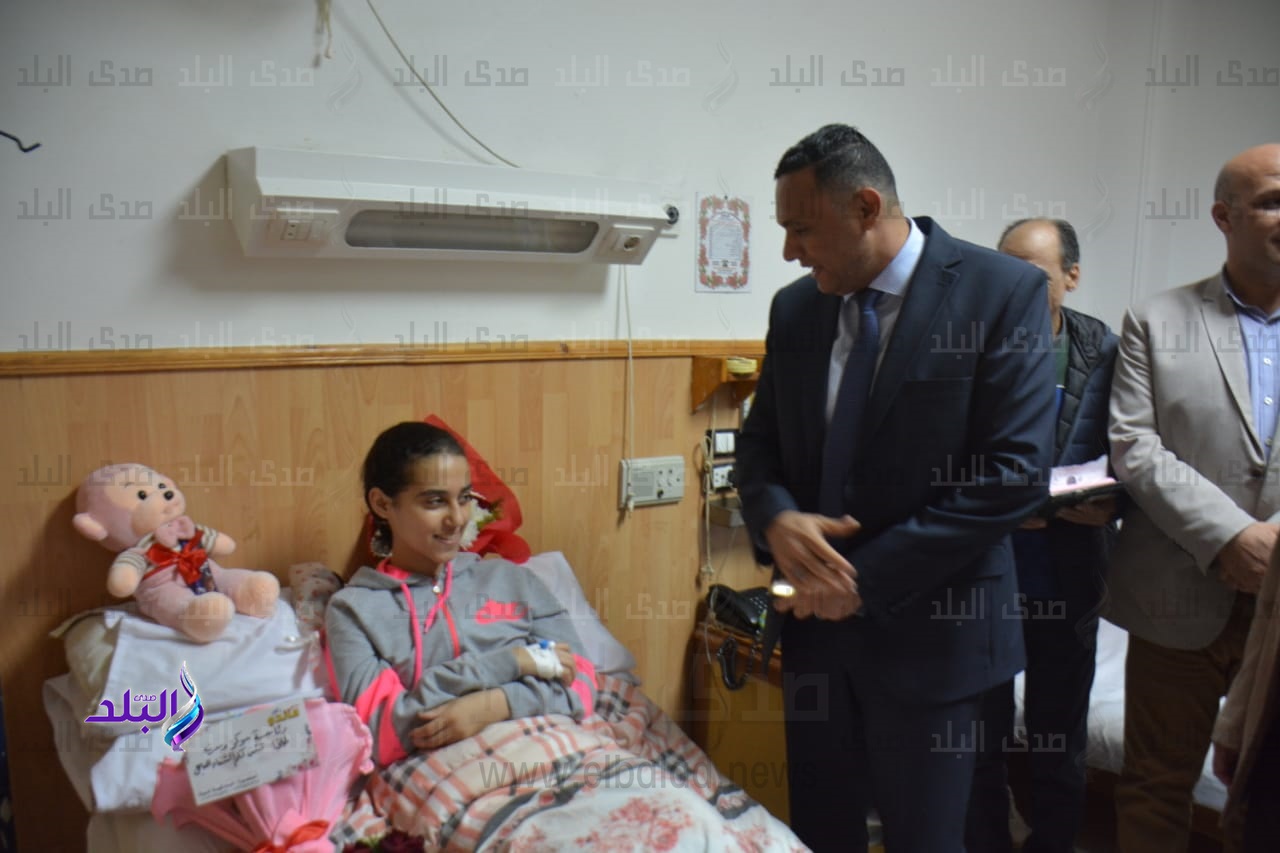 محافظ الدقهلية يزور مصابة حادثة ملاهي المنصورة محافظ الدقهلية يزور مصابة حادثة ملاهي المنصورة