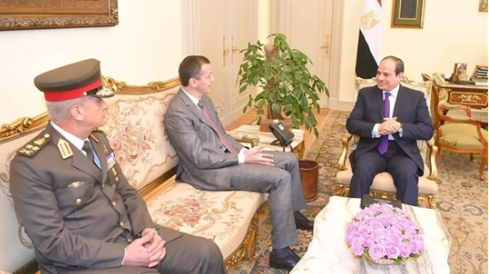 الرئيس عبد الفتاح السيسي ووزير دفاع جمهورية الجبل الأسود الرئيس عبد الفتاح السيسي ووزير دفاع جمهورية الجبل الأسود