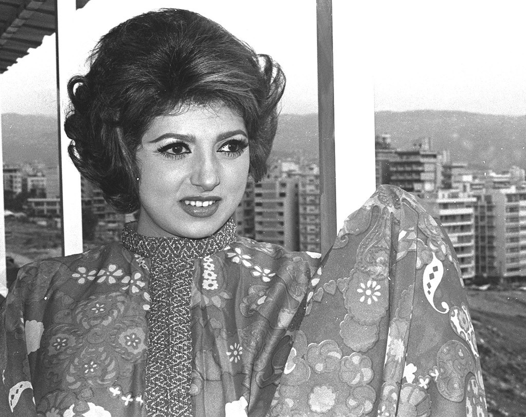 نبيلة عبيد