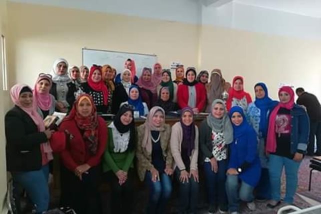 غضب بين معلمات الأزهر بسبب جائزة المعلمة المثالية
