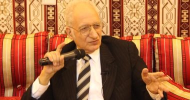 الدكتور محمود فهمي حجازي
