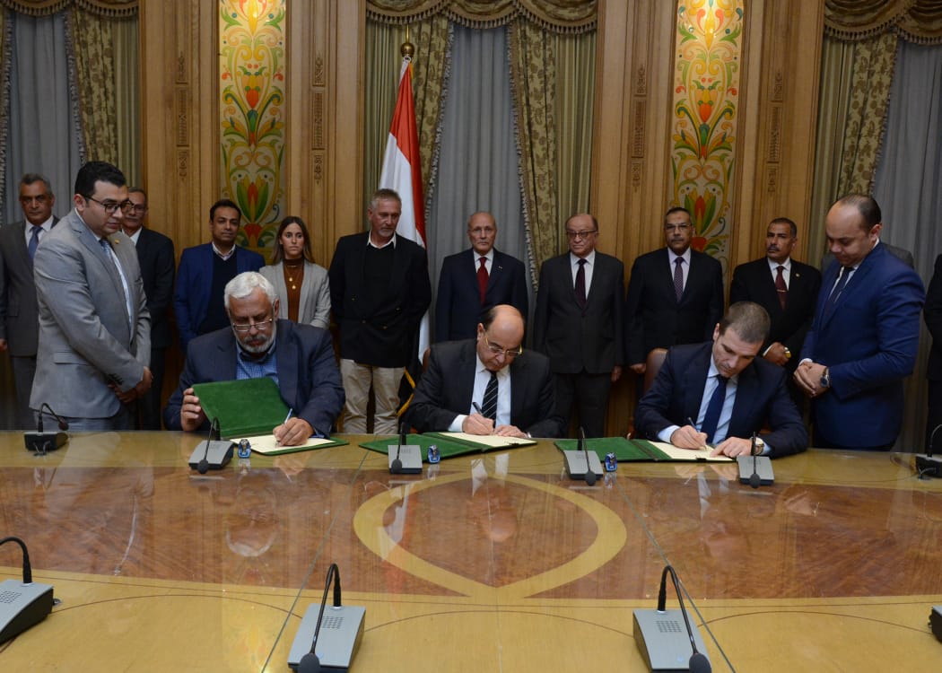 مذكرة تفاهم بين الإنتاج الحربي وIMUT وESCRIBANO الأسبانية مذكرة تفاهم بين الإنتاج الحربي وIMUT وESCRIBANO الأسبانية