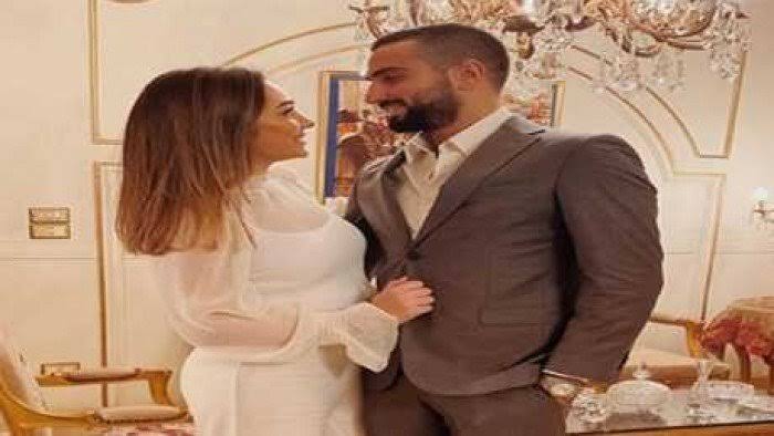 محمد الشرنوبي وخطيبته 