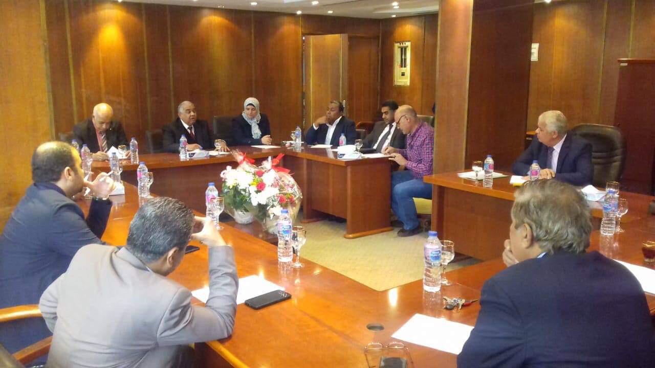 اجتماع شعبة إلحاق العمالة بالخارج اجتماع شعبة إلحاق العمالة بالخارج
