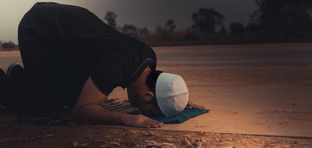 الفرق بين جمع الصلاة وقصرها