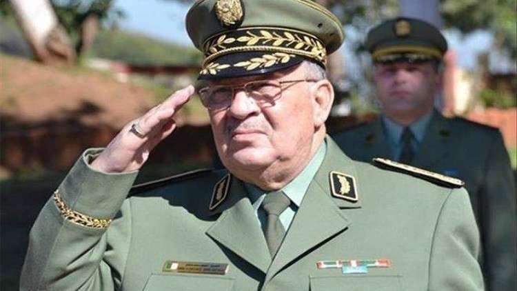 قائد الجيش الجزائري الفريق أحمد قايد صالح قائد الجيش الجزائري الفريق أحمد قايد صالح