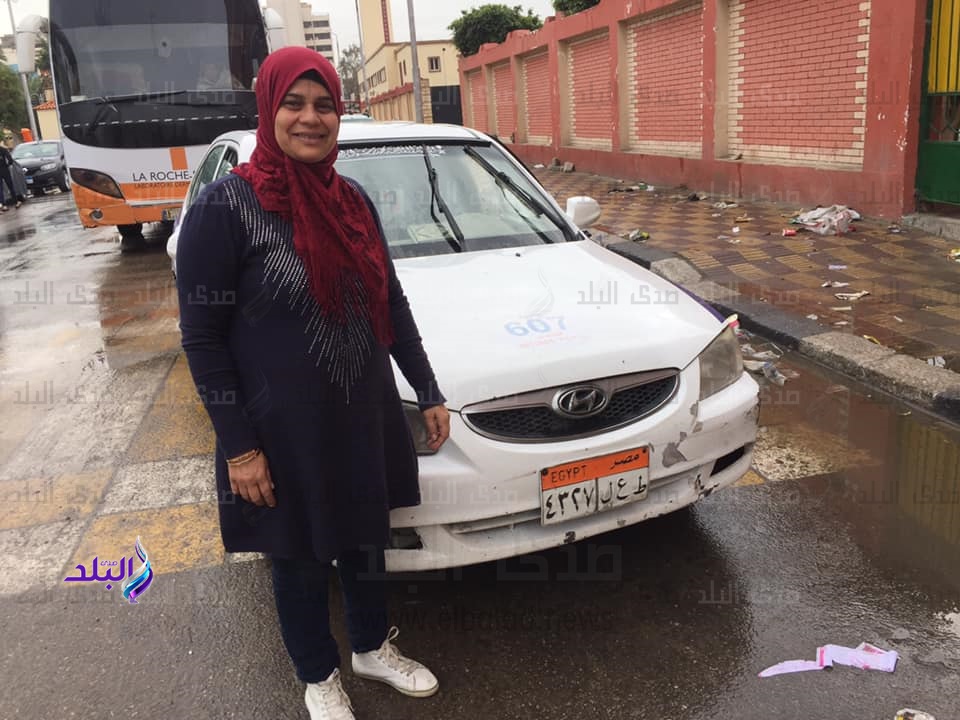  أول سائقة تاكسى فى بورسعيد