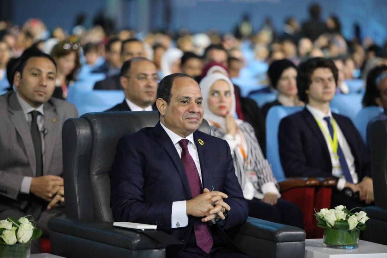 الرئيس عبد الفتاح السيسي الرئيس عبد الفتاح السيسي