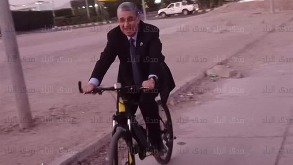  الدكتور محمد شاكر وزير الكهرباء