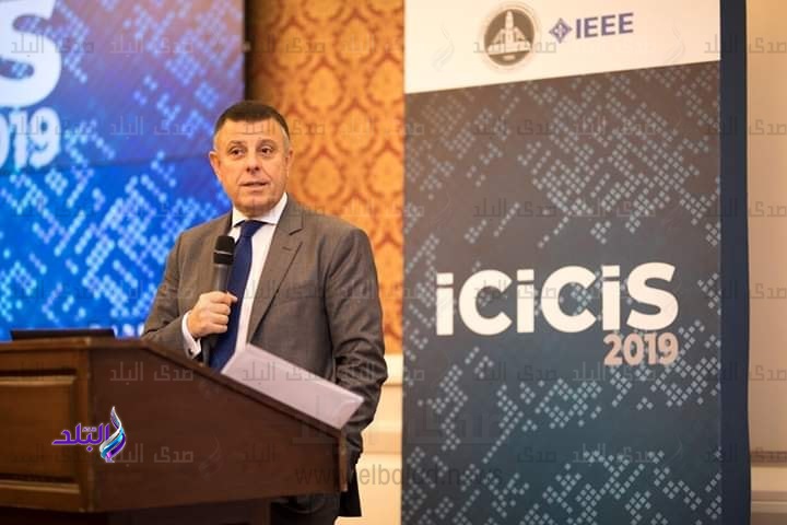 رئيس جامعة عين شمس