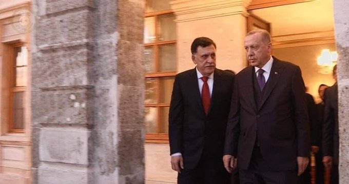 أردوغان وتابعه السراج 