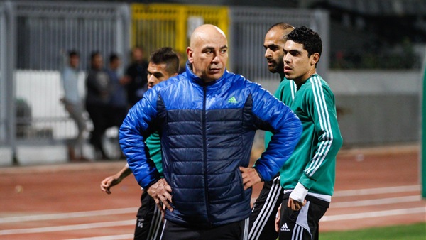 حسام حسن المدير الفنى لفريق سموحه