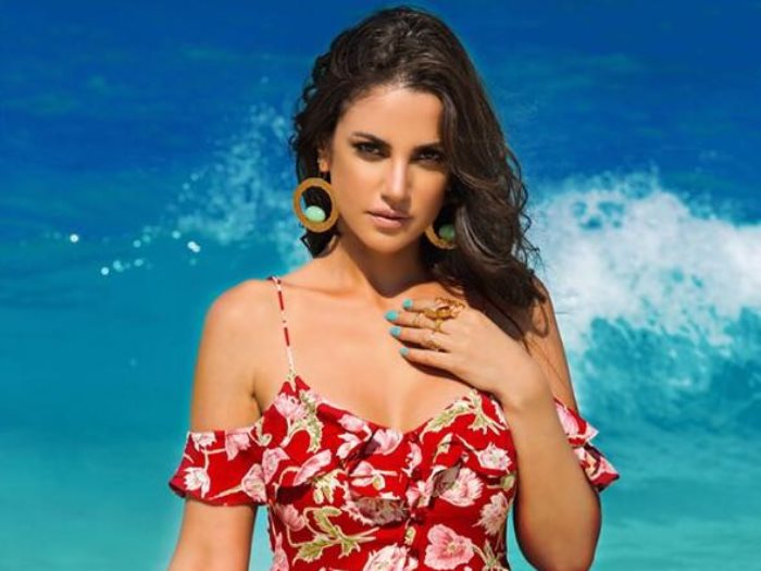 برنسيسة .. شاهد الفنانة درة تشعل إنستجرام بـ إطلالة ساحرة