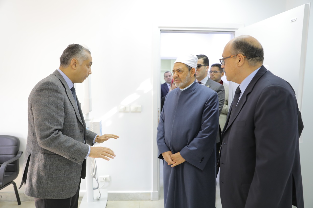 الإمام الأكبر يتفقد مستشفى الأزهر التخصصي