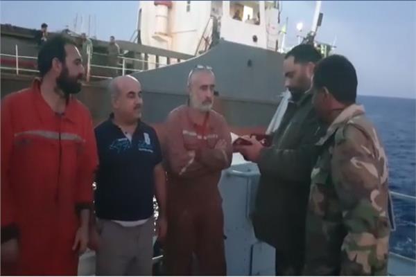 الجيش الليبي يحتجز سفينة تركية في المتوسط الجيش الليبي يحتجز سفينة تركية في المتوسط