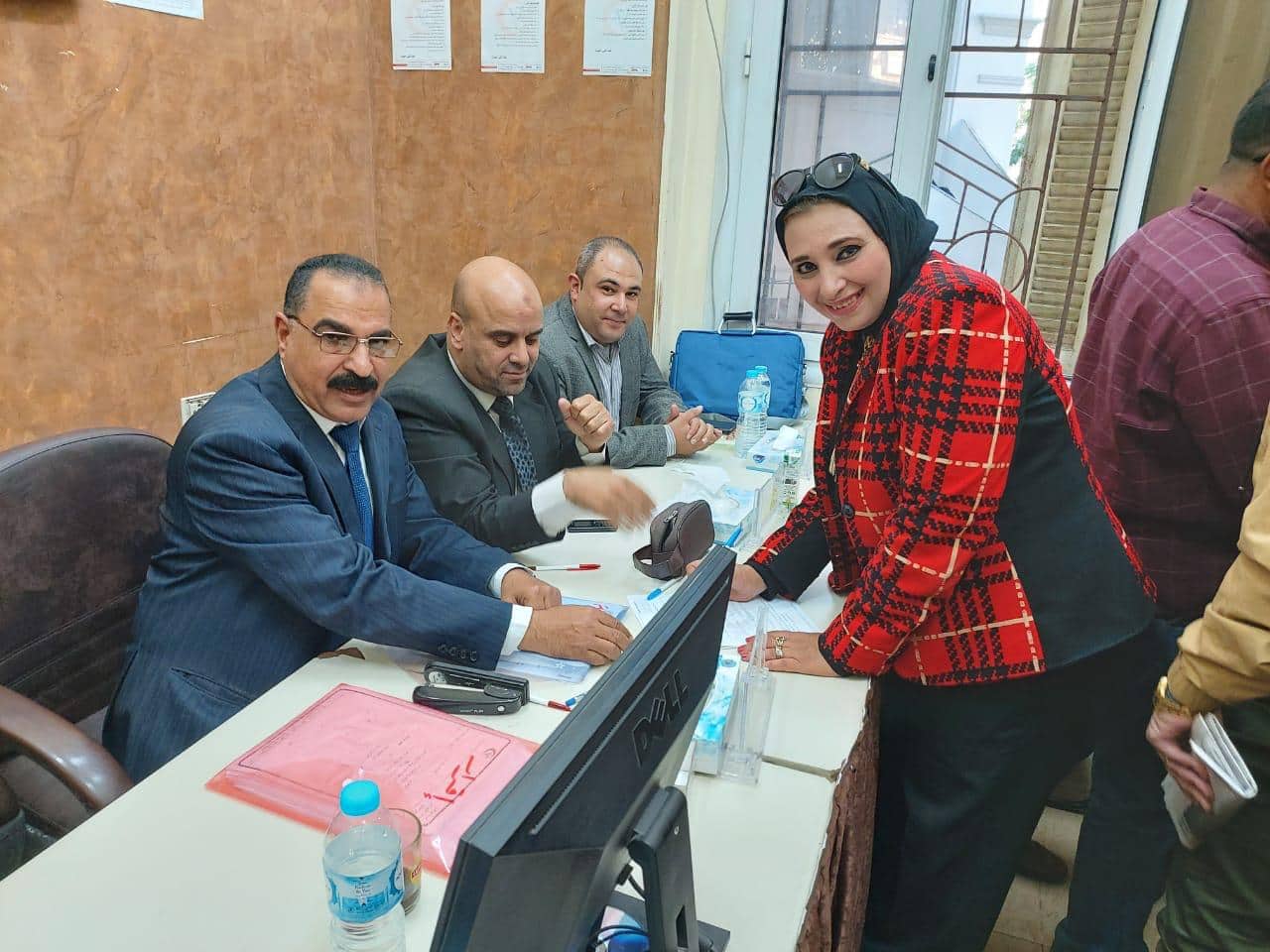 استمرار توافد الاطباء البيطريين استمرار توافد الاطباء البيطريين
