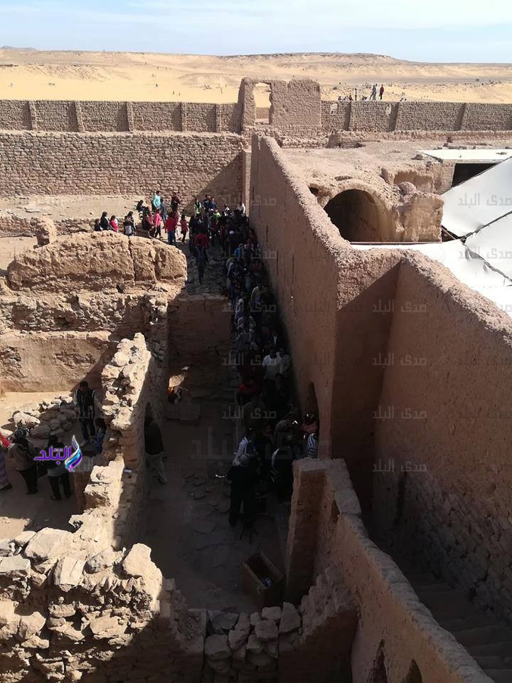 قباط أسوان يحتفلون بمولد الأنبا هدرا بالمنطقة الغربية قباط أسوان يحتفلون بمولد الأنبا هدرا بالمنطقة الغربية