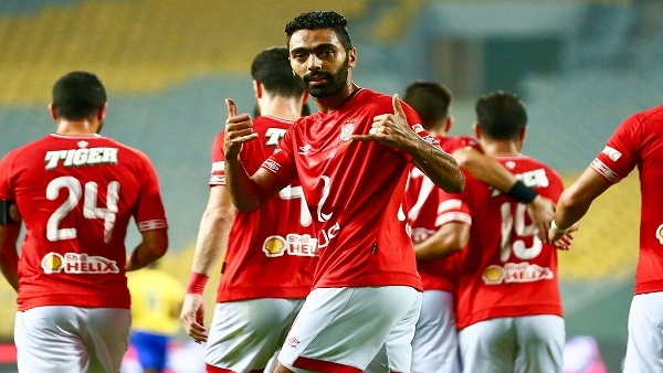 حسين الشحات لاعب الأهلي حسين الشحات لاعب الأهلي
