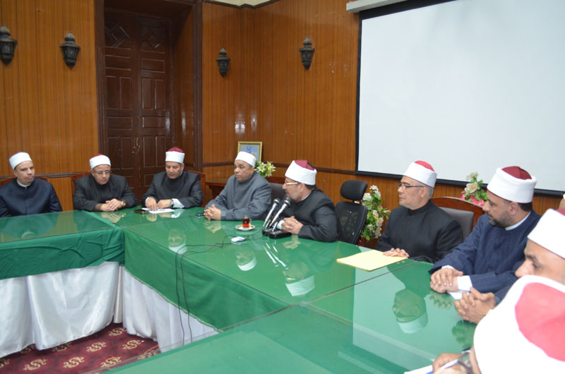 وزير الاوقاف خلال اللقاء وزير الاوقاف خلال اللقاء
