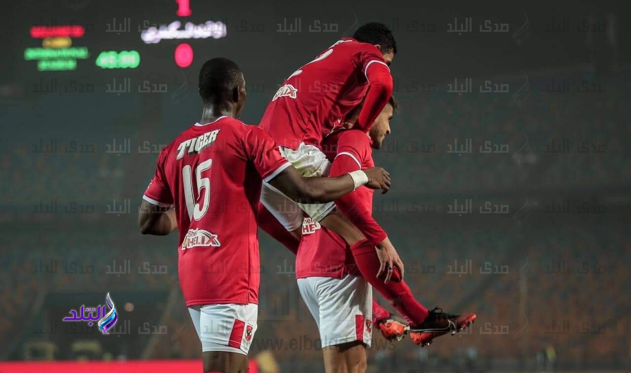 لاعبو النادي الأهلي لاعبو النادي الأهلي