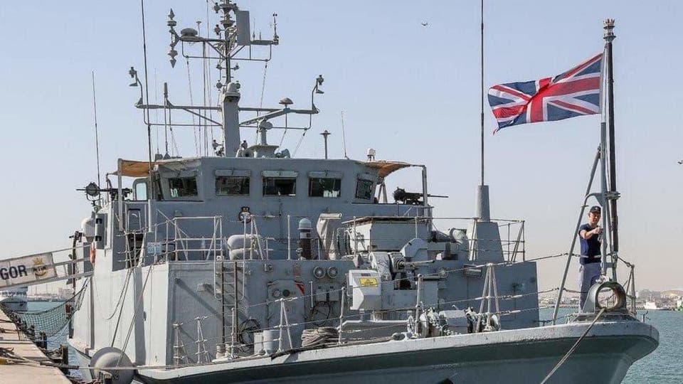 البحرية البريطانية تضبط شحنة مخدرات ضخمة في خليج عمان