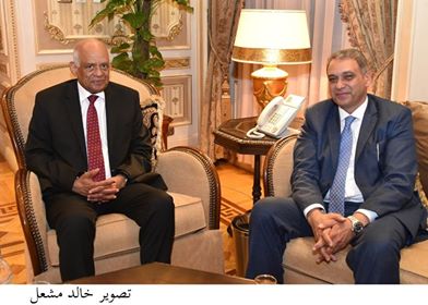 الدكتور علي عبد العال أثناء استقبال وزير المجالس النيابية الدكتور علي عبد العال أثناء استقبال وزير المجالس النيابية