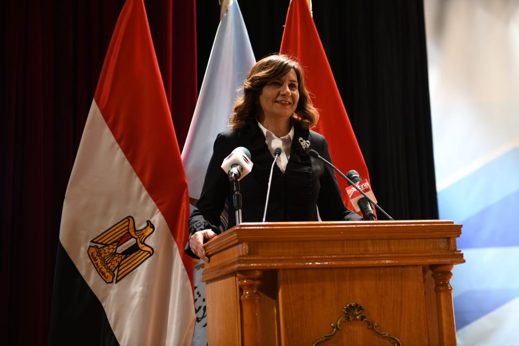  السفيرة نبيلة مكرم وزيرة الهجرة وشؤون المصريين 