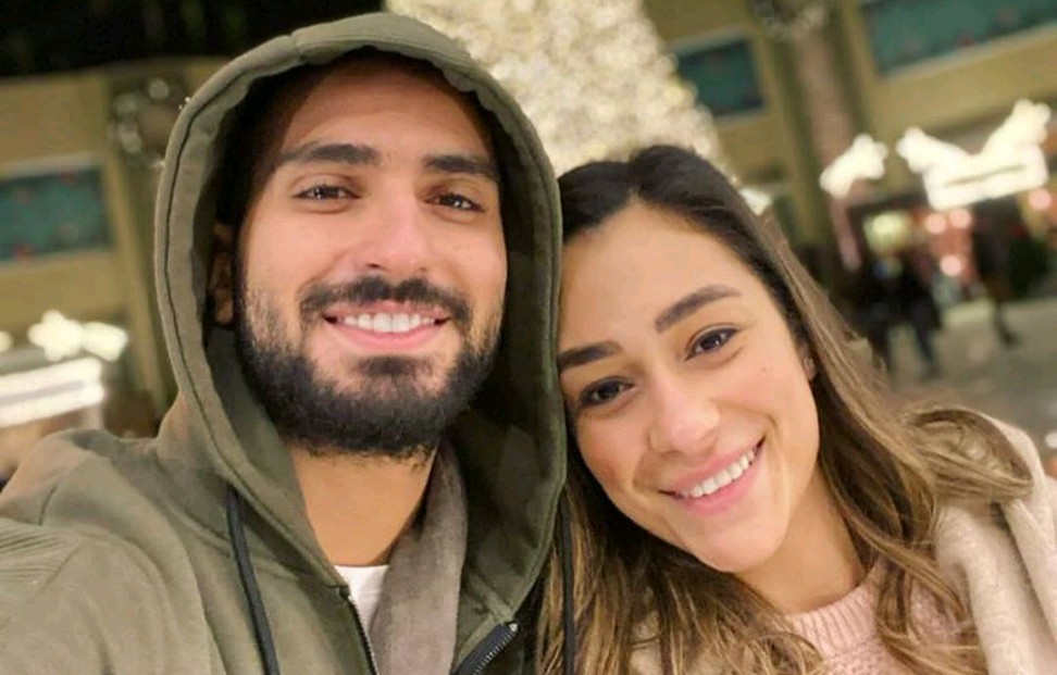 محمد الشرنوبي مع خطيبته