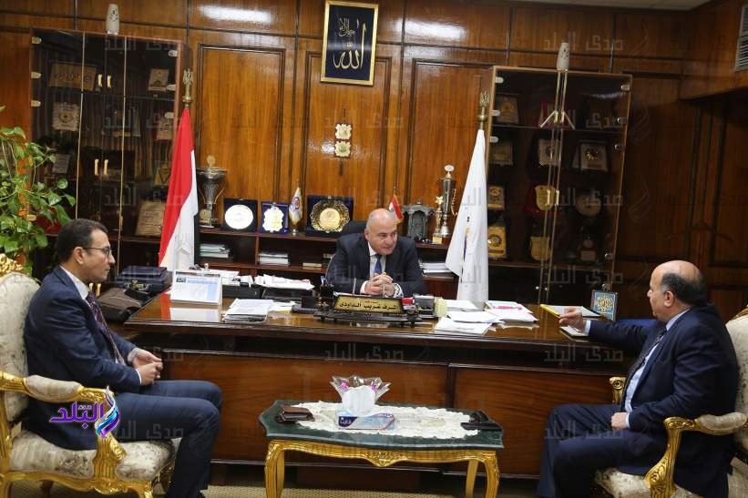 بروتوكول تعاون بين وزارة الاتصالات ومحافظة قنا