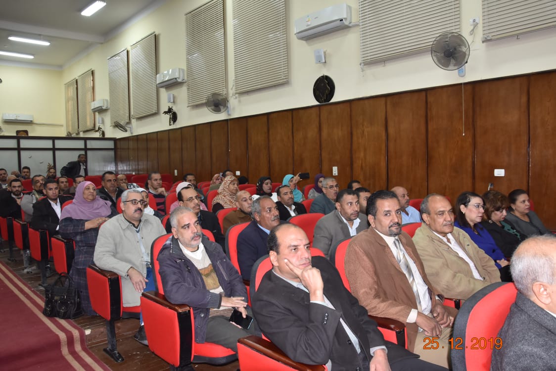  ندوة خلال فاعليات اليوم الثانى لقافلة جامعة عين شمس التنموي