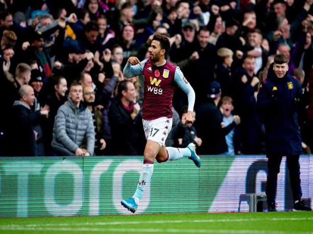 تريزيجيه لاعب أستون فيلا تريزيجيه لاعب أستون فيلا
