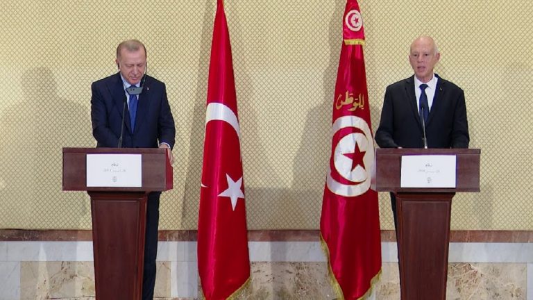 أردوغان طلب من تونس فتح مجالها الجوي للتدخل في ليبيا أردوغان طلب من تونس فتح مجالها الجوي للتدخل في ليبيا