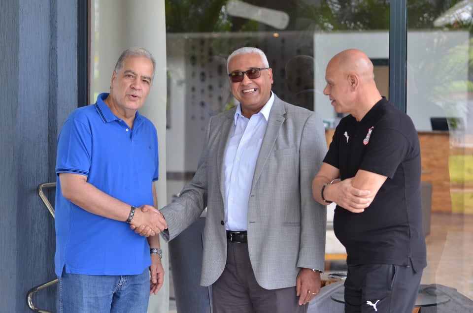  أحمد مصطفى السفير المصري بدولة زامبيا 