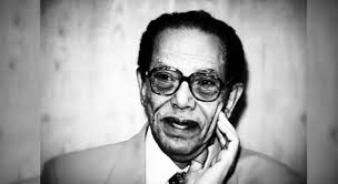 الدكتور مصطفى محمود