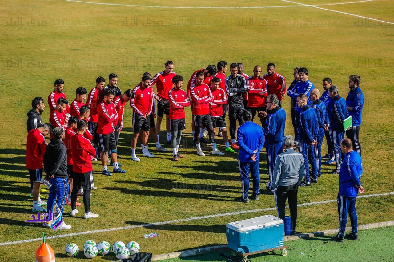 جانب من تدريبات بيراميدز استعدادا لمواجهة المصري جانب من تدريبات بيراميدز استعدادا لمواجهة المصري