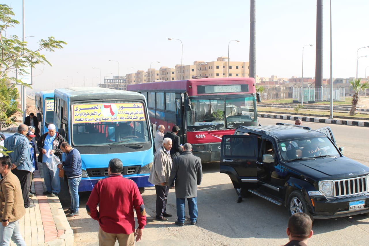 اتوبيسات نقل جماعي