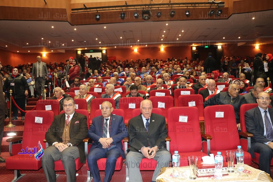 حفل تكريم 350 من رواد التعليم حفل تكريم 350 من رواد التعليم