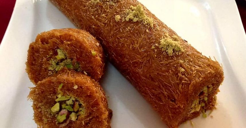 شعرية بالمكسرات 