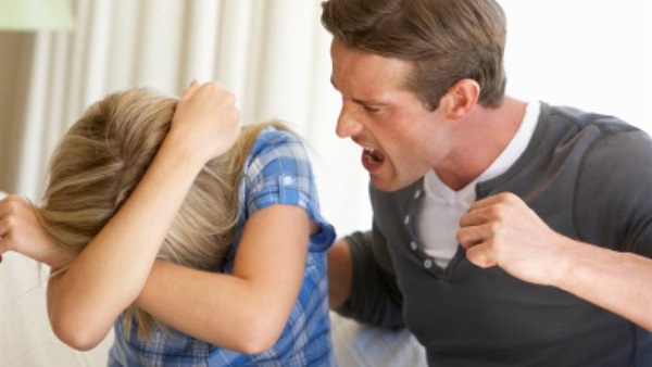 هل يجوز ضرب زوجتى عند تركها للصلاة ؟ الإفتاء ترد