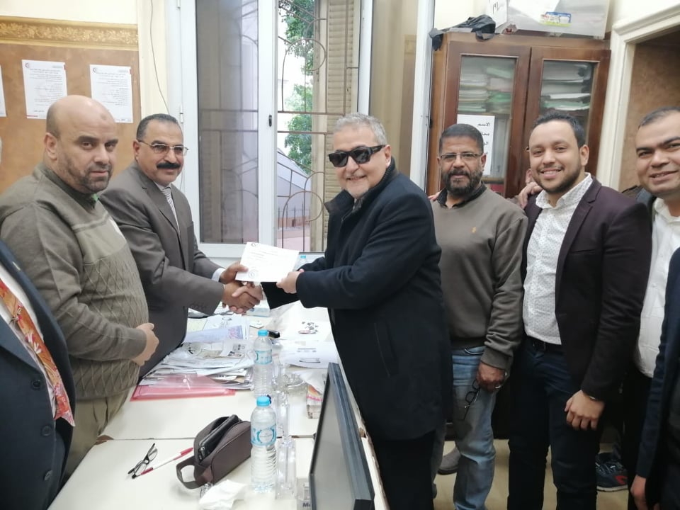 نقيب البيطريين يتقدم بأوراق ترشحه لولاية ثانية