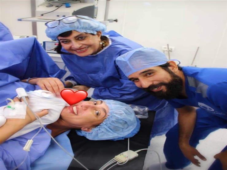 حنان مطاوع مع مولودتها الاولى